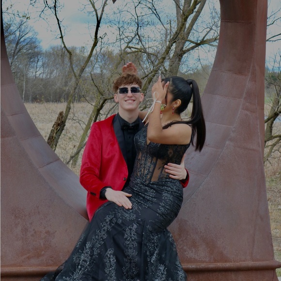 PROM DRESS!! - Picture 4 of 6